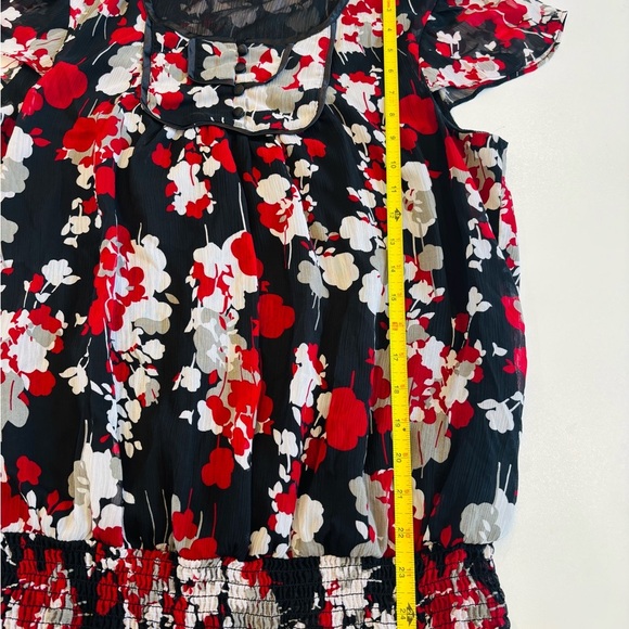 Apt. 9 Black and Red Floral Top - Picture 4 of 8